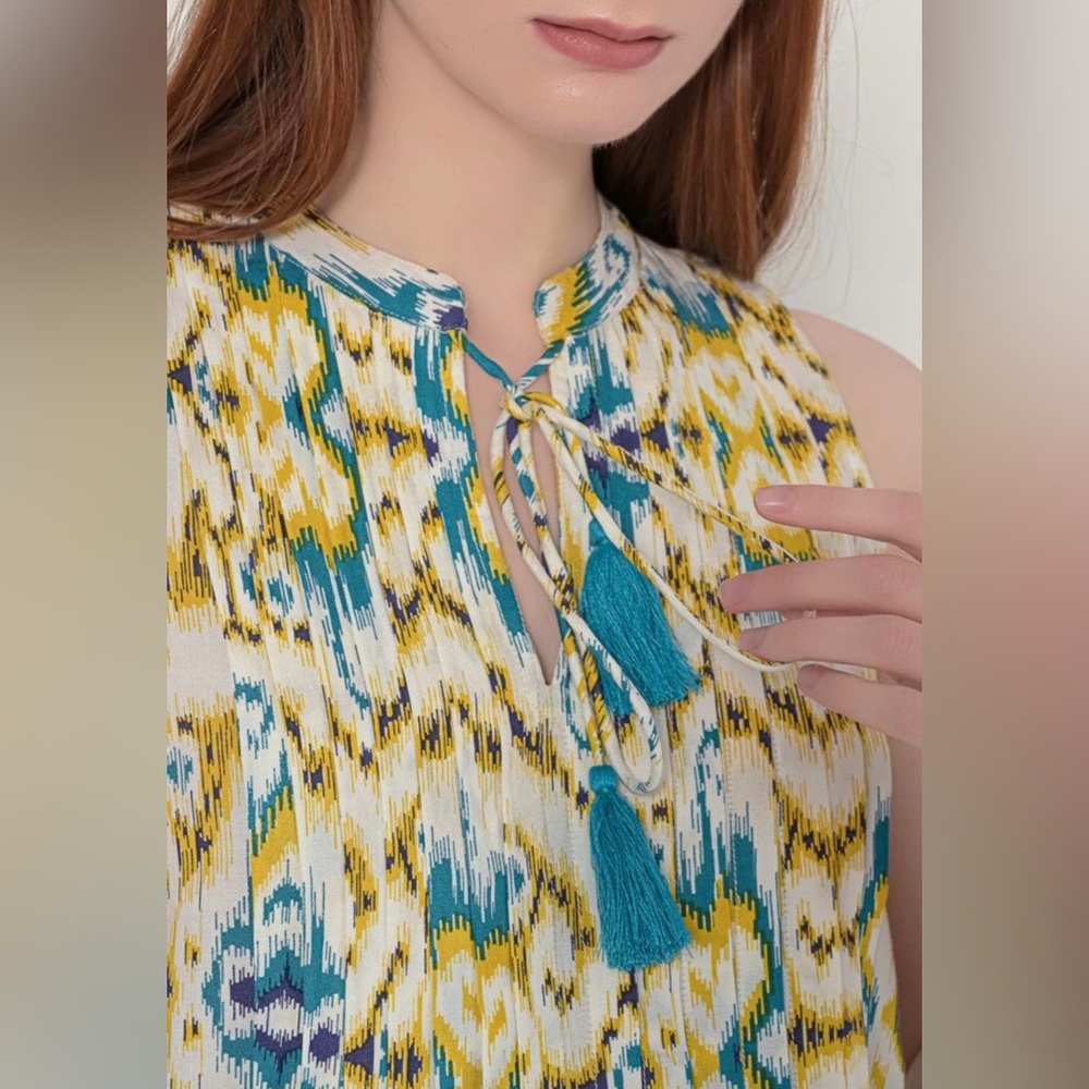 Top sleeveless v neck
